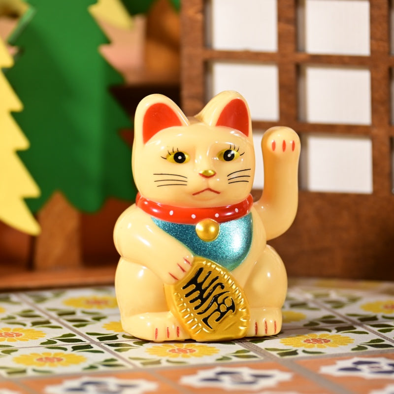 LIEE FLAT Solar Energy Wealth Cat Japanese style lucky cat Maneki neko with Shaking Hand