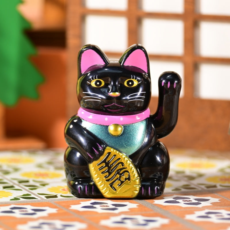 LIEE FLAT Solar Energy Wealth Cat Japanese style lucky cat Maneki neko with Shaking Hand